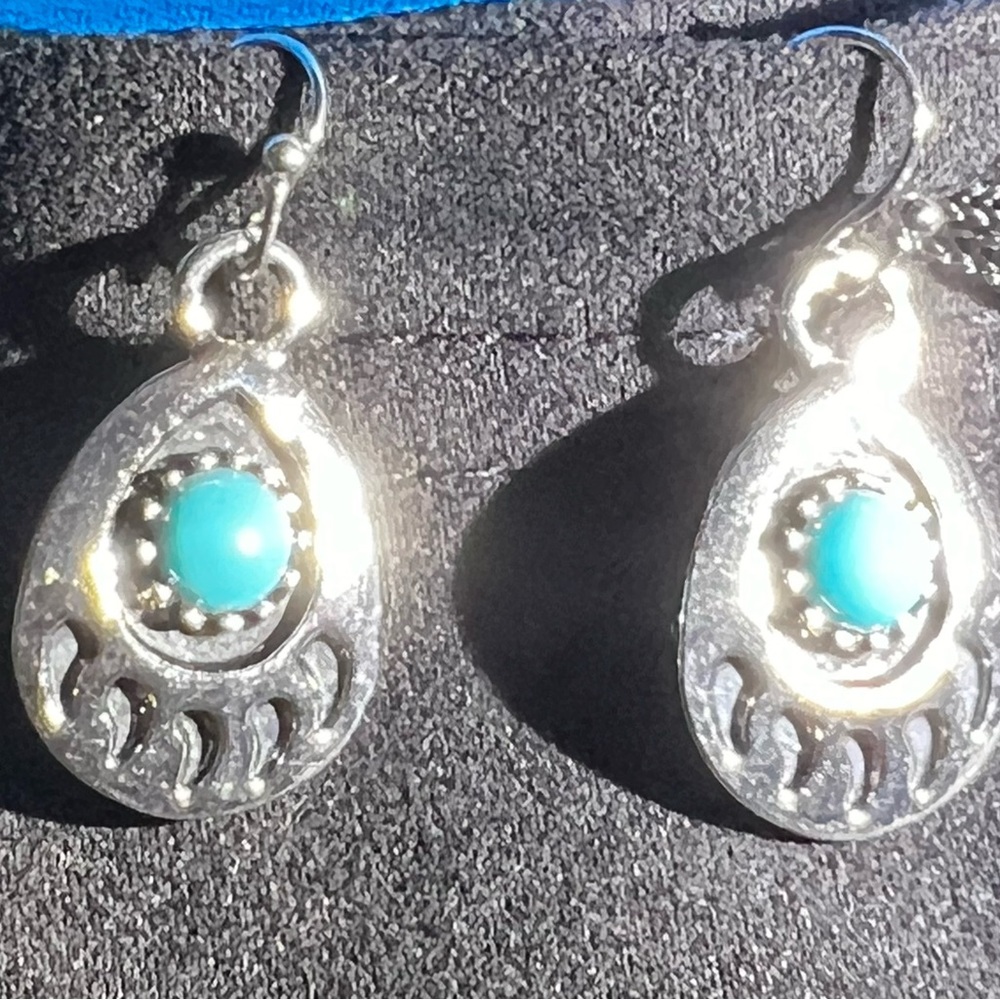 Dangle earrings